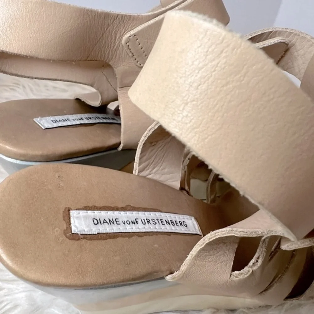 DIANE von FURSTENBERG Colorblock Platform Wedge‎ Sandals in Oceana Size 8.5